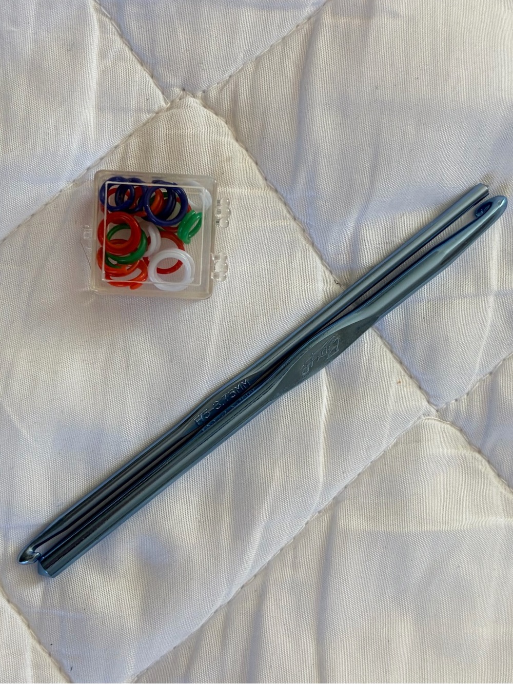 Crochet Hooks F 3.75mm K 6.5mm + Colorful Count Stitch Markers Set